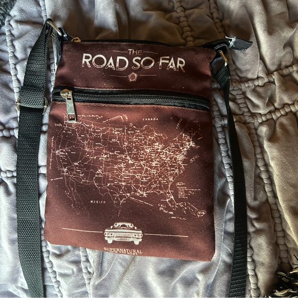 Supernatural crossbody bag - Picture 1 of 3